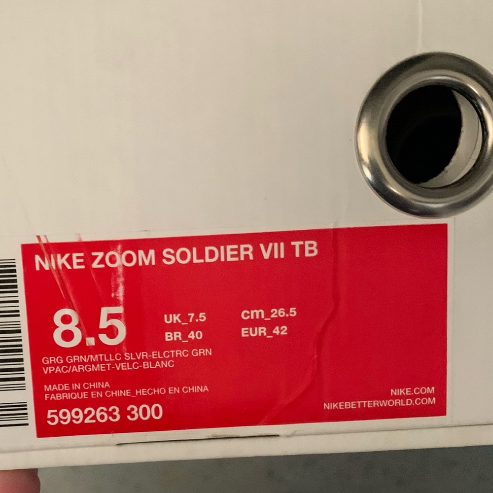 Nike Zoom Soldier VII - Picture 2 of 16